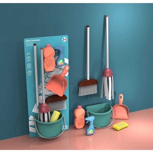 Набор для уборки XG 2-21 A (36) метла, совок, швабра, ведро, бутылочки, на листе Набор для уборки XG 2-21 A (36) метла, совок, швабра, ведро, бутылочки, на листе